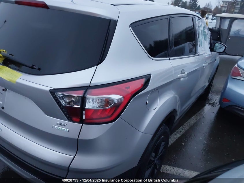 1FMCU0GD4HUD89641 2017 FORD ESCAPE photo no. 4