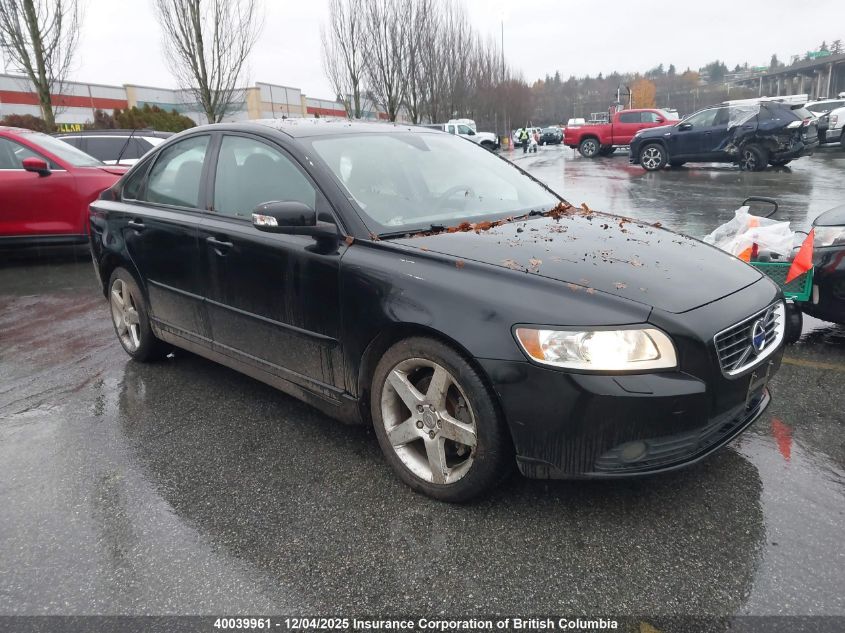 VOLVO S40