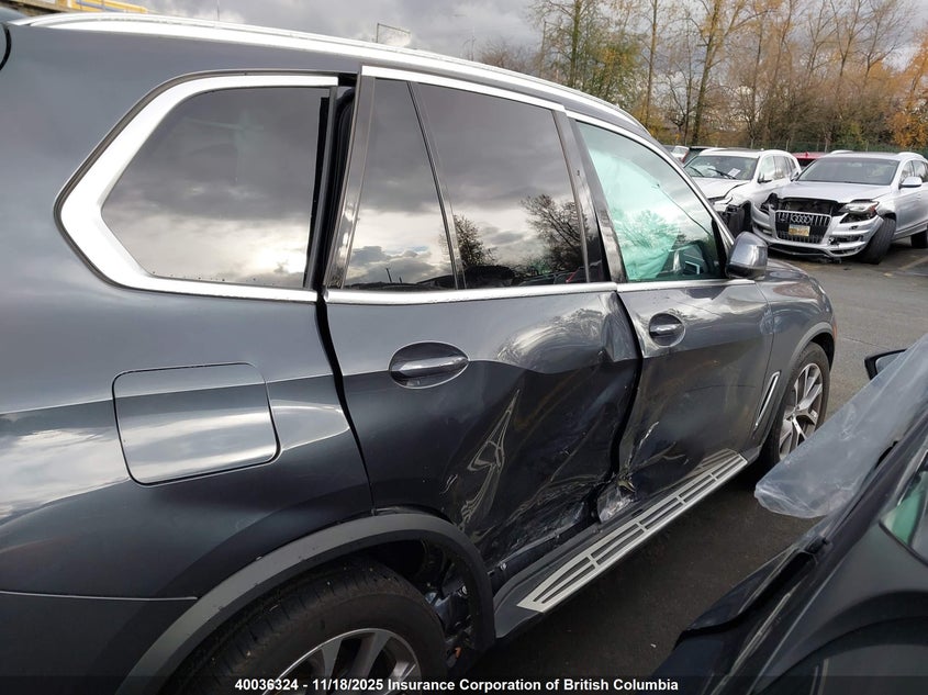 5UXCR6C58KLL03895 2019 BMW X5 photo no. 6