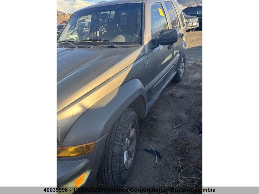 1J4GL48586W153996 2006 JEEP LIBERTY (NORTH AMERICA) photo no. 2
