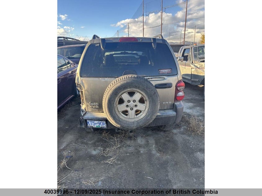1J4GL48586W153996 2006 JEEP LIBERTY (NORTH AMERICA) photo no. 4