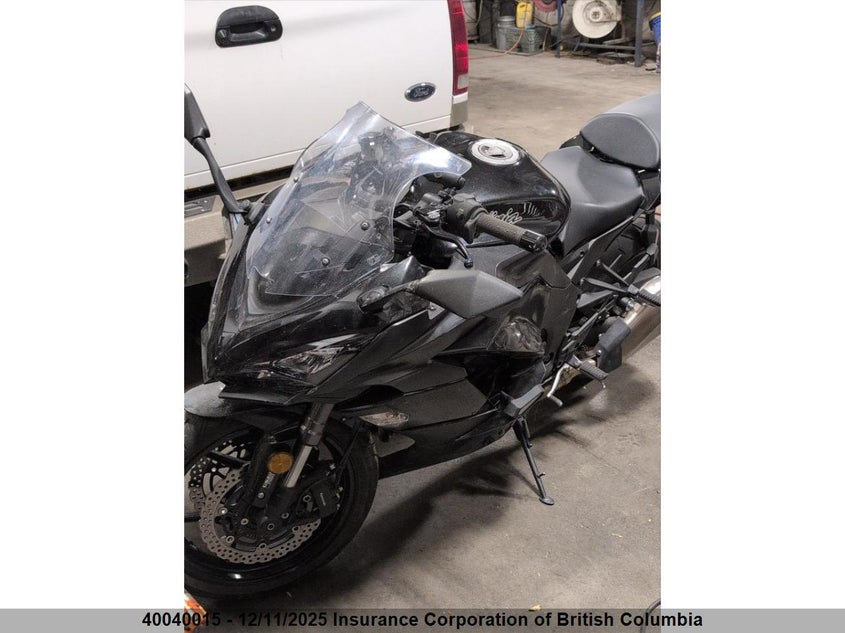 JKAZXCW18KA022890 2019 KAWASAKI ZX photo no. 2