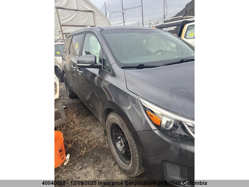 KNDMB5C14H6341116 2017 KIA SEDONA photo no. 3