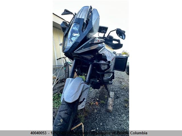 VBKV59403FM925748 2015 KTM  photo no. 2
