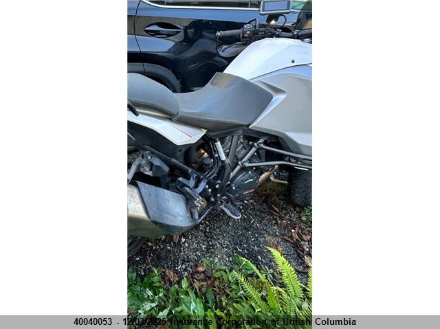 VBKV59403FM925748 2015 KTM  photo no. 9