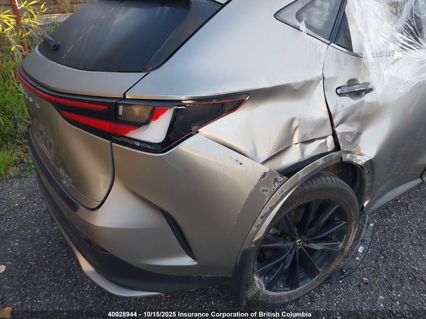 2T2KGCEZ6NC001207 2022 LEXUS NX photo no. 4