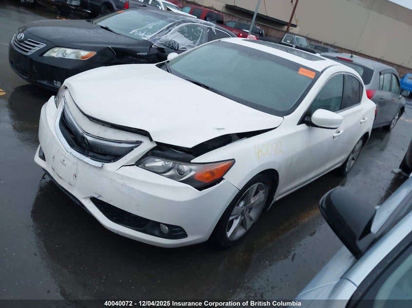 19VDE1F59DE401483 2013 ACURA ILX photo no. 2