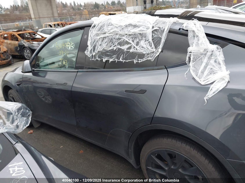 7SAYGDEE8PF582695 2023 TESLA MODEL Y photo no. 13