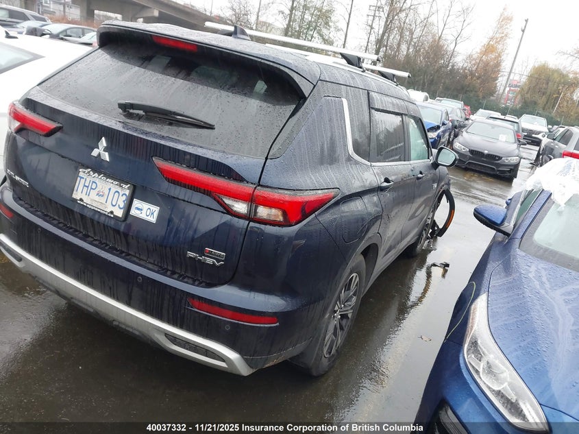 JA4T5UA99PZ607498 2023 MITSUBISHI OUTLANDER photo no. 4