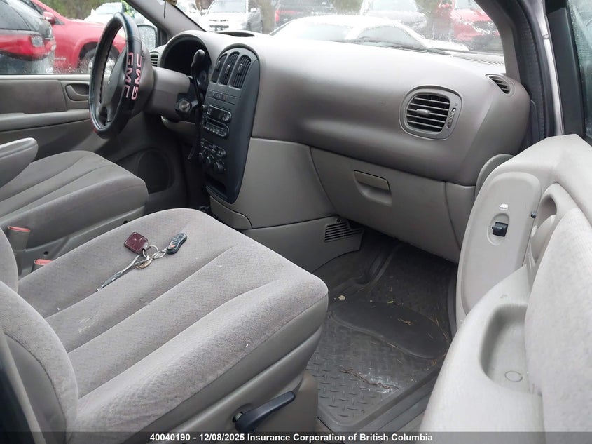 2B4GP44R61R143890 2001 DODGE CARAVAN photo no. 5