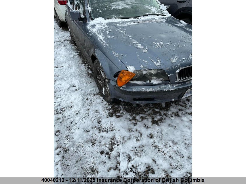 WBAAV13411FT45592 2001 BMW 3ER photo no. 4