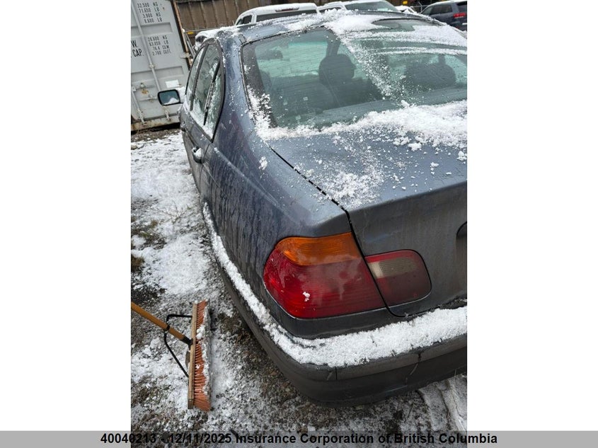 WBAAV13411FT45592 2001 BMW 3ER photo no. 3