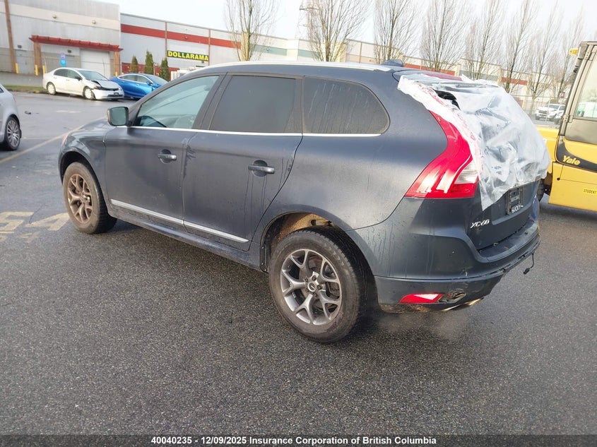 YV4612RK1F2758902 2015 VOLVO XC60 photo no. 3