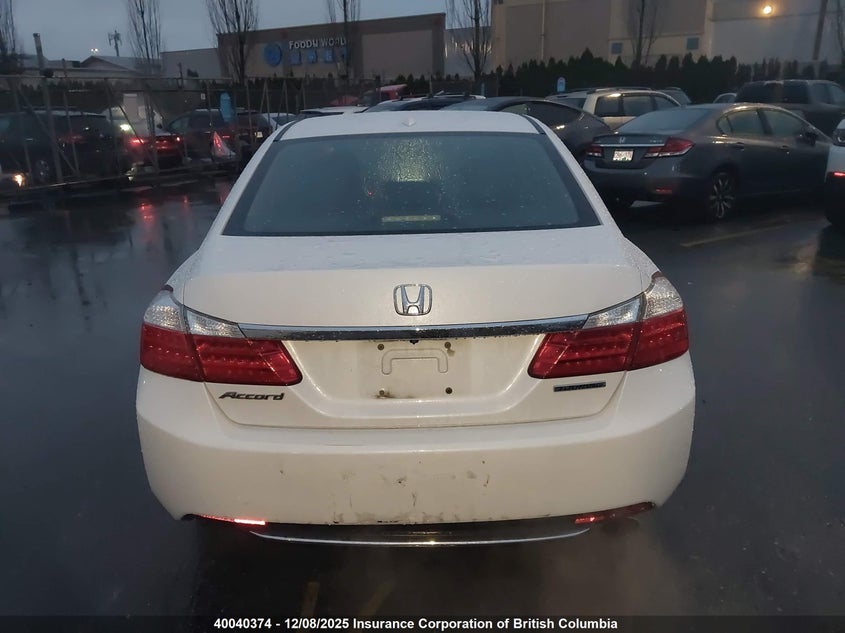 1HGCR2F9XFA808168 2015 HONDA ACCORD photo no. 16