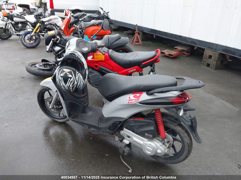 ZAPC546B8N7002042 2022 PIAGGIO  photo no. 12