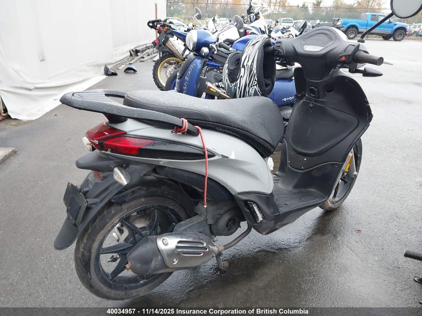 ZAPC546B8N7002042 2022 PIAGGIO  photo no. 4