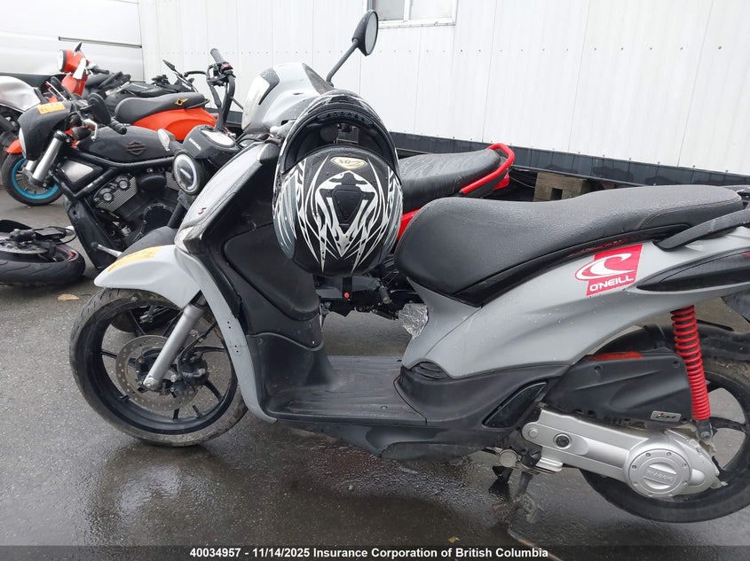 ZAPC546B8N7002042 2022 PIAGGIO  photo no. 9