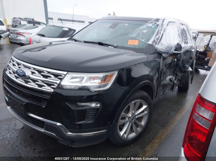 1FM5K8F86JGA00214 2018 FORD EXPLORER photo no. 2