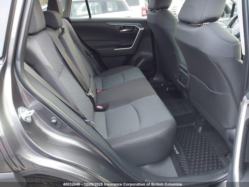 2T3R1RFV3SC552863 2025 TOYOTA RAV 4 photo no. 8