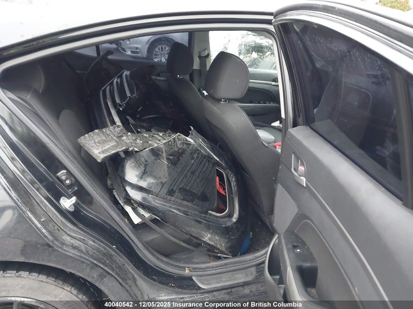 KMHD84LF6JU538094 2018 HYUNDAI ELANTRA photo no. 8