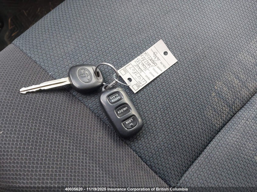 2T1KR32E48C712053 2008 TOYOTA MATRIX photo no. 11