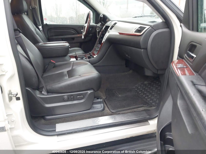 3GYT4MEF8DG302489 2013 CADILLAC ESCALADE photo no. 5