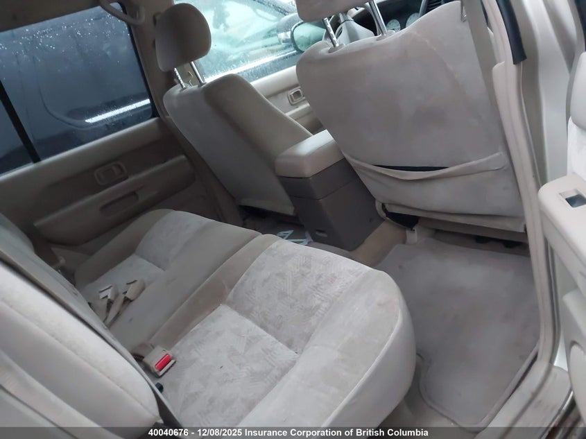 JN8DR09Y41W597124 2001 NISSAN PATHFINDER photo no. 8