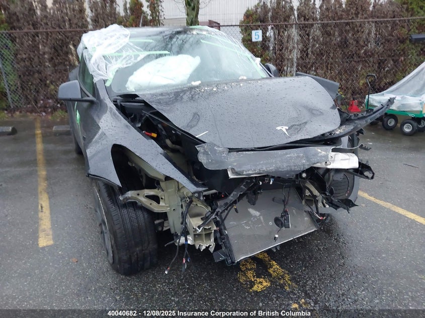 LRWYGDEE7RC660832 2024 TESLA MODEL Y photo no. 6