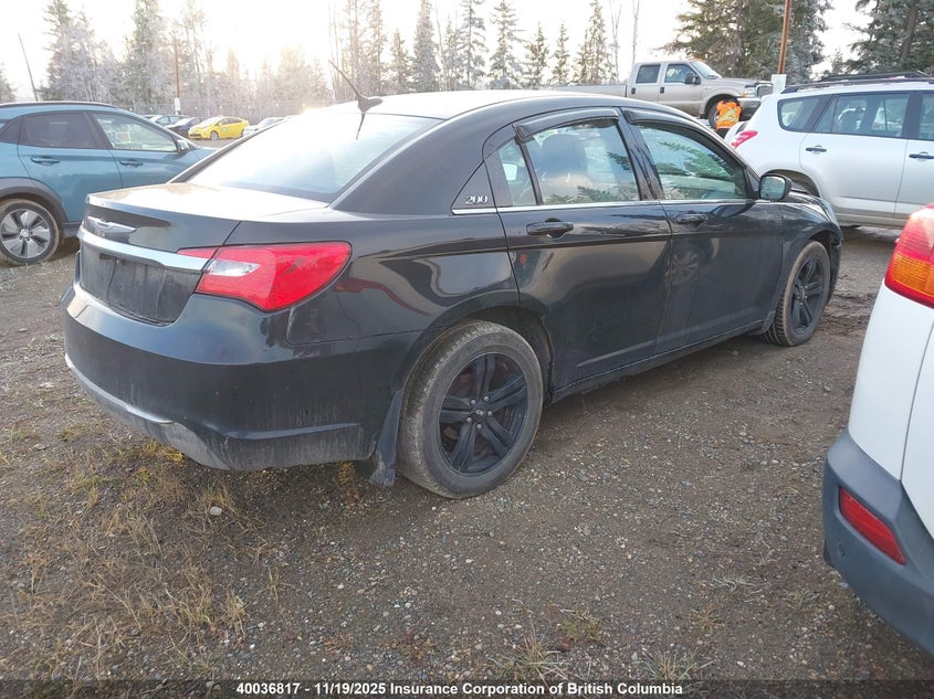 1C3CCBAB5DN696755 2013 CHRYSLER 200 photo no. 4