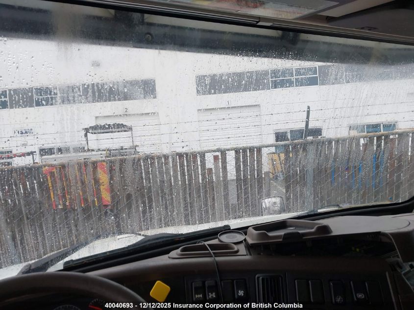 2016 Volvo Vn L VIN: 4V4NC9EH6GN929627 Lot: 40040693