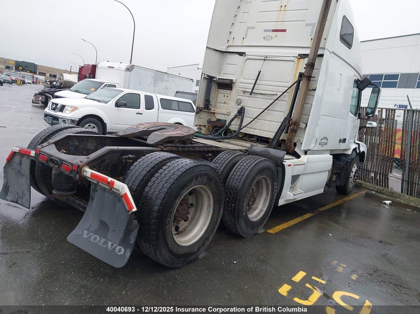 4V4NC9EH6GN929627 2016 VOLVO  photo no. 4