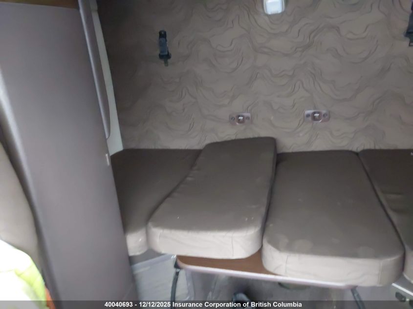 2016 Volvo Vn L VIN: 4V4NC9EH6GN929627 Lot: 40040693