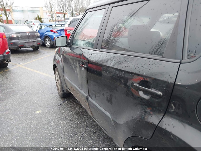 KNDJT2A59C7747061 2012 KIA SOUL photo no. 20