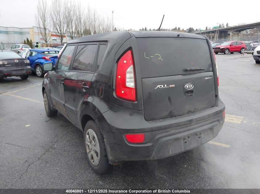 KNDJT2A59C7747061 2012 KIA SOUL photo no. 3
