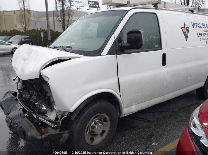 1GCWGFCA8B1142025 2011 CHEVROLET EXPRESS photo no. 2