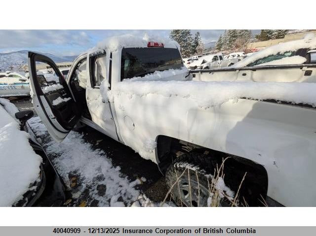 1GCVKNEC1JZ377403 2018 CHEVROLET SILVERADO photo no. 3