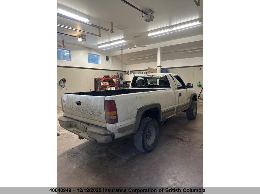 1GCHK24172E157218 2002 CHEVROLET SILVERADO photo no. 3