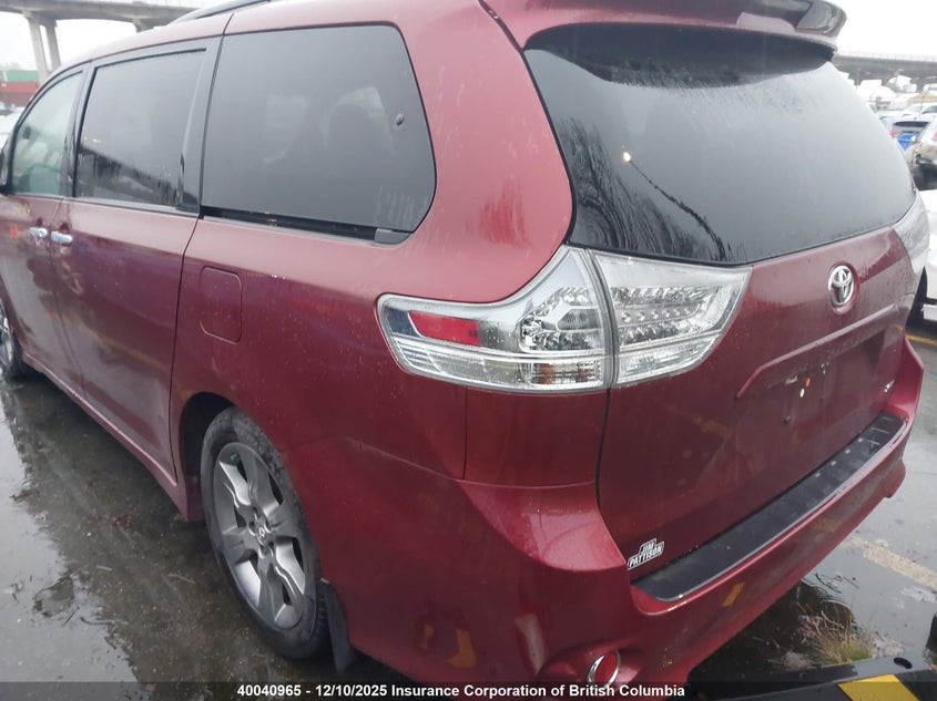 5TDXK3DCXFS538564 2015 TOYOTA SIENNA photo no. 3