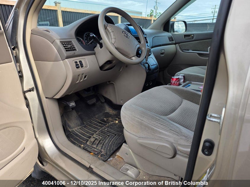 5TDZA29C66S397510 2006 TOYOTA SIENNA photo no. 9