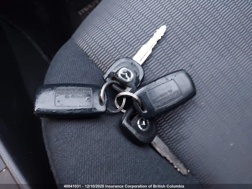 JM1BK32F371726560 2007 MAZDA 3 photo no. 11