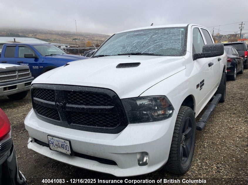 1C6RR7KT1KS652928 2019 RAM 1500 photo no. 2