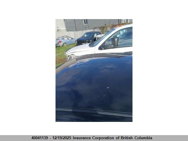 2009 Ford Focus VIN: 1FAHP32N49W175988 Lot: 40041139