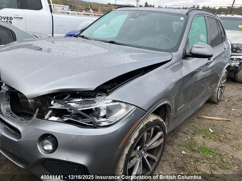 5UXKR0C35H0X77496 2017 BMW X5 photo no. 2