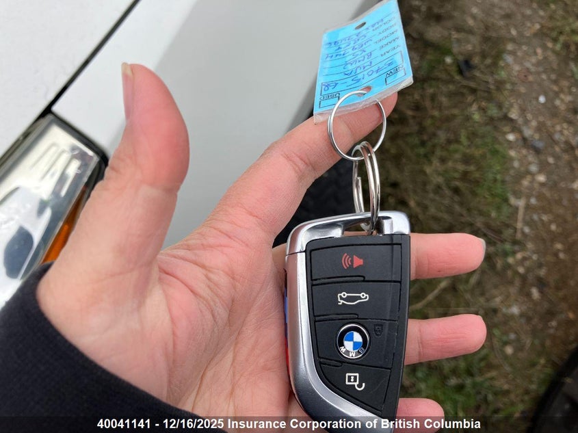 5UXKR0C35H0X77496 2017 BMW X5 photo no. 6