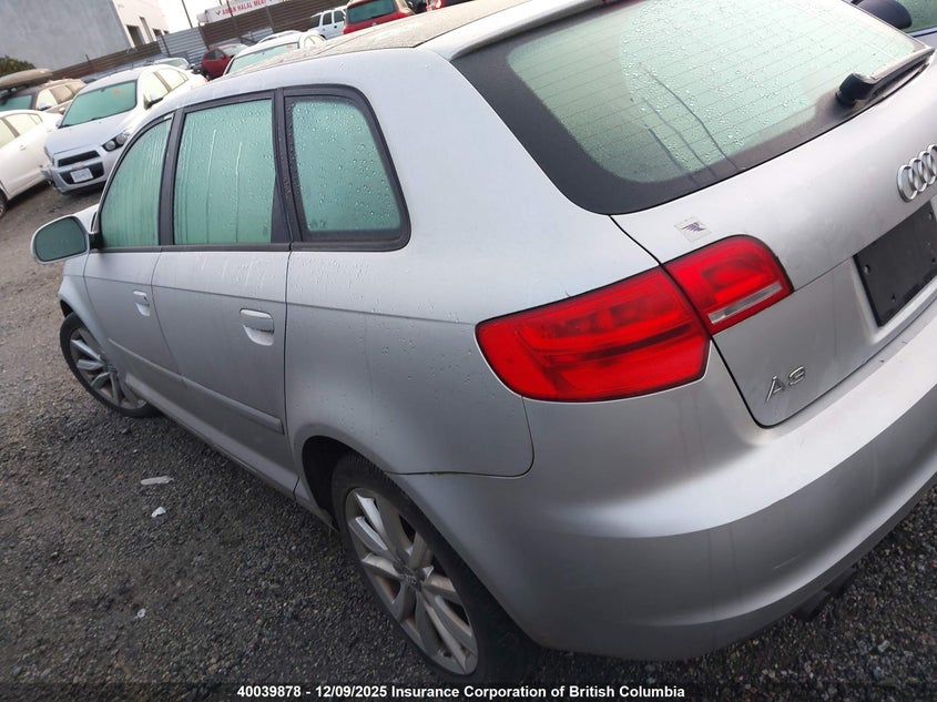WAUAFCFM0AA019493 2010 AUDI A3 photo no. 15