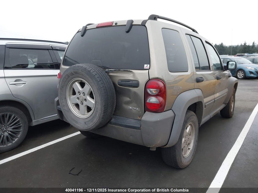 1J4GL48K06W277251 2006 JEEP LIBERTY (NORTH AMERICA) photo no. 4