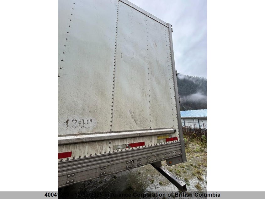 1UYVS2536CU410718 2012   photo no. 13