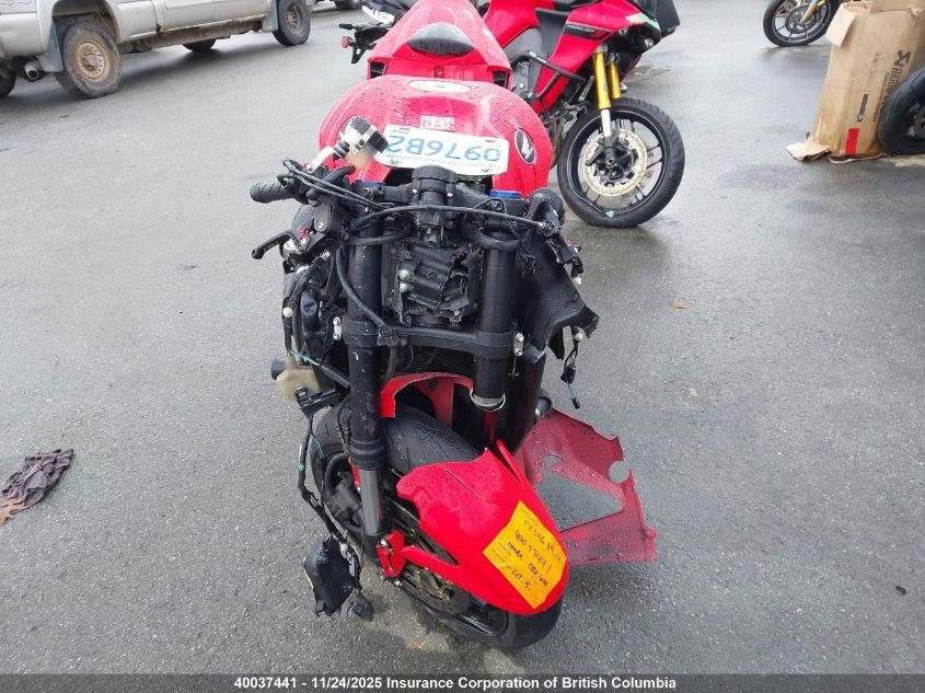 JH2PC4025DK600030 2013 HONDA CBR photo no. 5