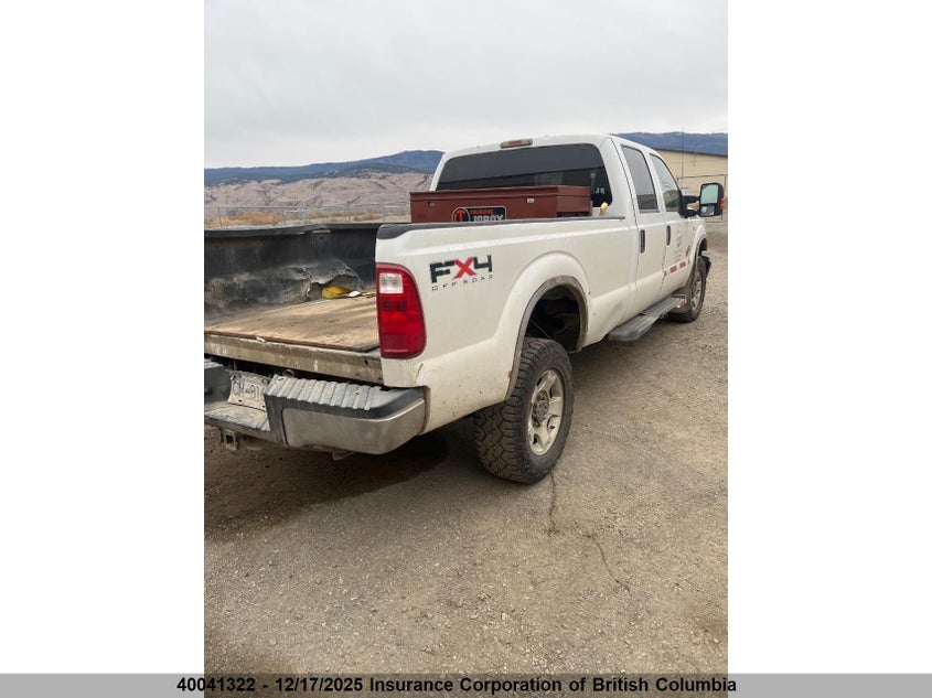 1FT8W3BTXBEC22996 2011 FORD F350 photo no. 4