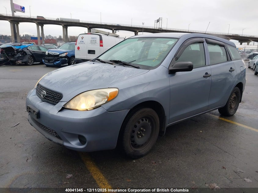 2T1KR32E56C593264 2006 TOYOTA MATRIX photo no. 2